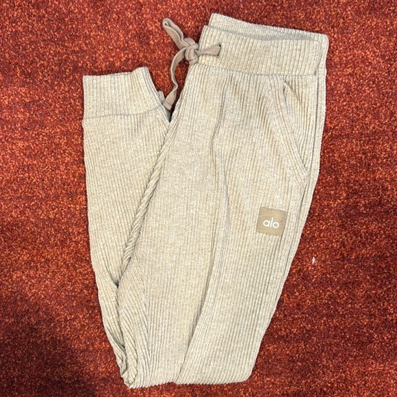 ALO Yoga Pants - ALO Yoga Beige Ribbed Track Pants